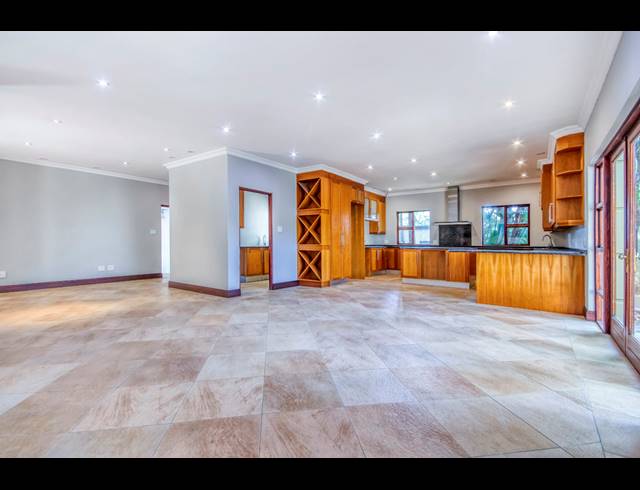 4 BEDROOM HOUSE TO LET IN HOUGHTON ESTATE